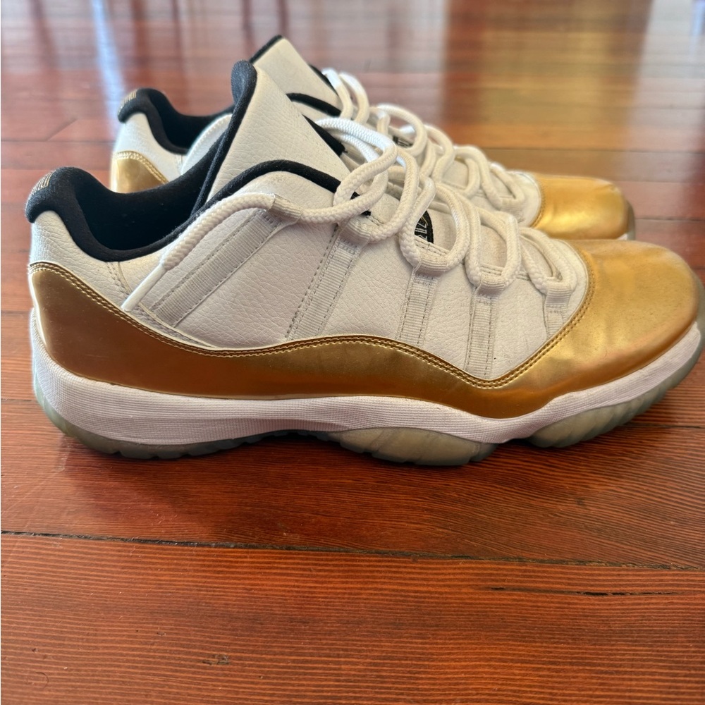 Air Jordan 11 Retro Low Closing Ceremony